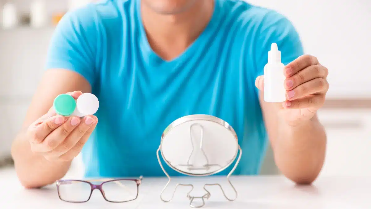 can i wear contact lenses while using careprost