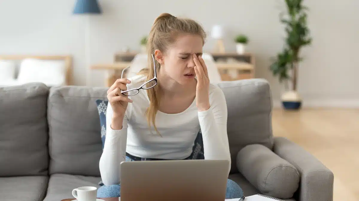 eye pain causes