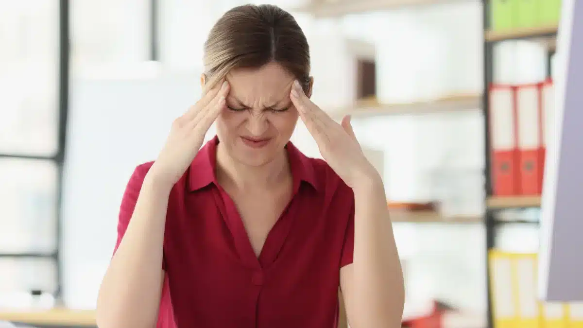 pink eye headache