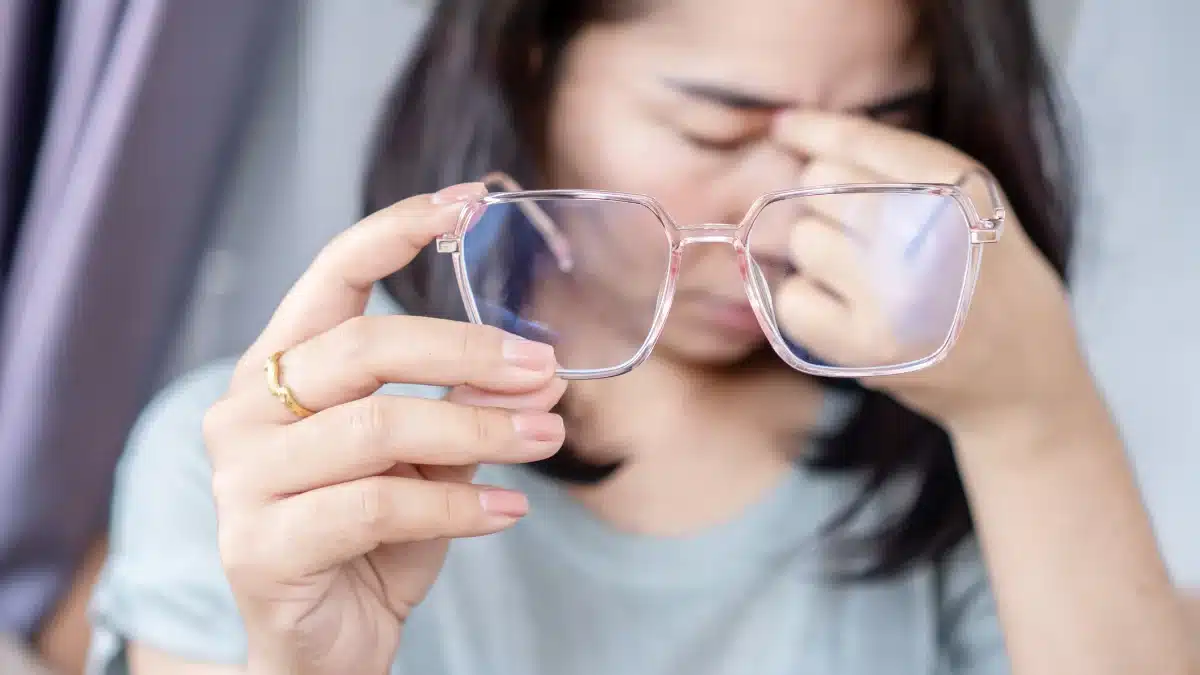 double vision after cataract surgery