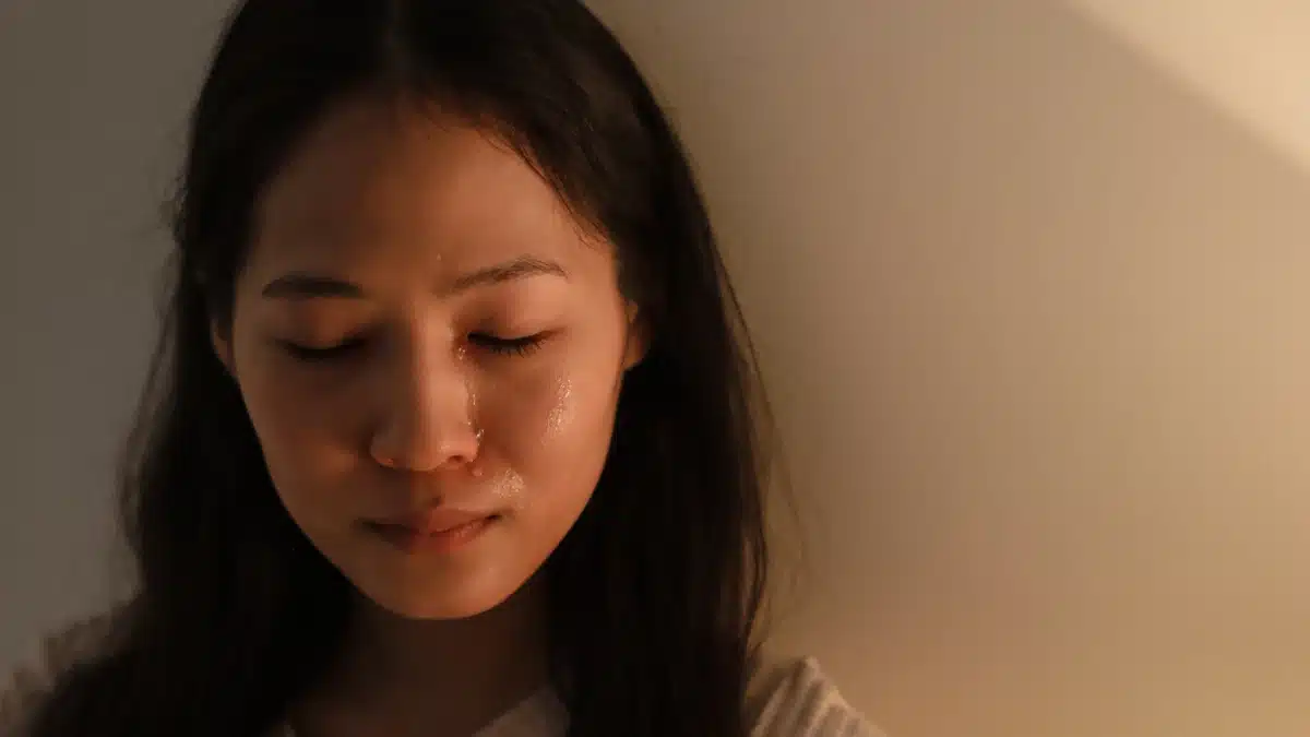 how to get rid of puffy eyes from crying